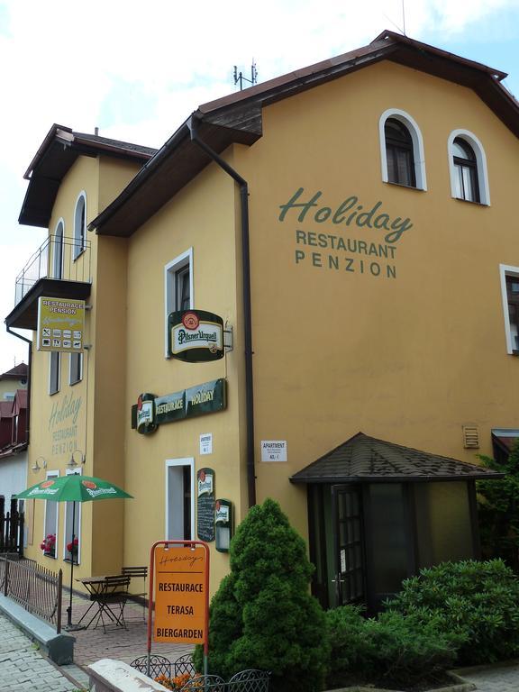 Penzion Holiday มาเรียอานซเกลาซนี ภายนอก รูปภาพ